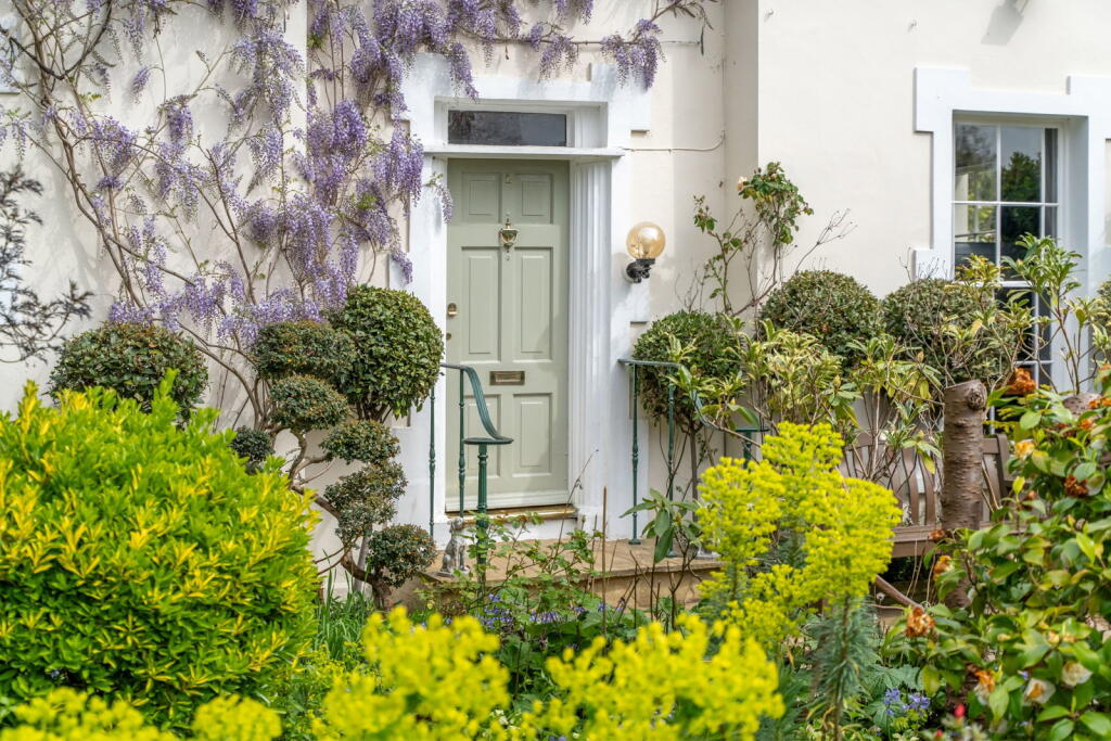 House in Twickenham - View 4