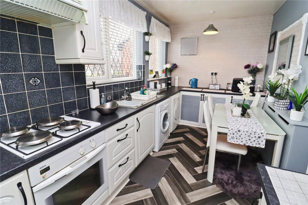 Shaftesbury Crescent, Sunderland, Tyne and Wear, SR3 photo 3