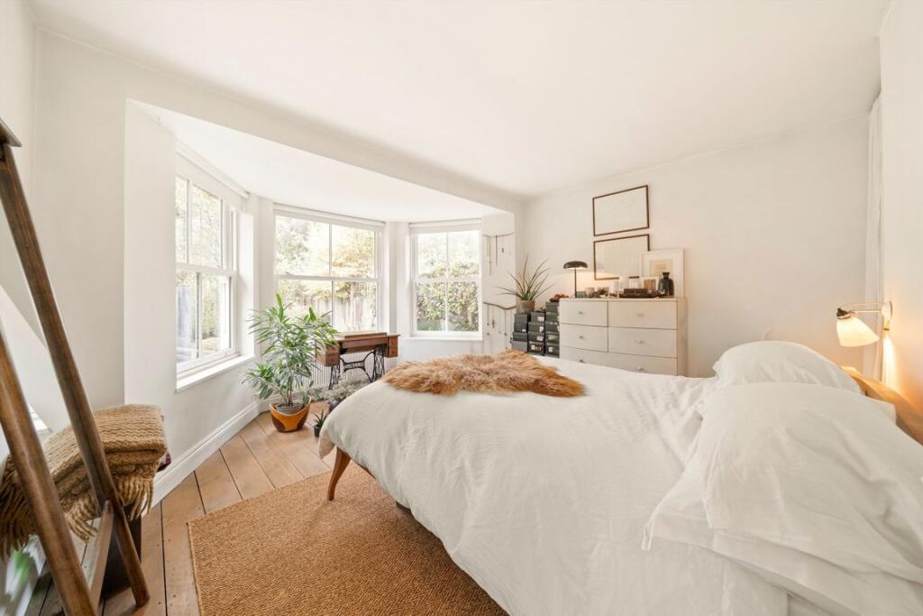 Apartment in London - View 5