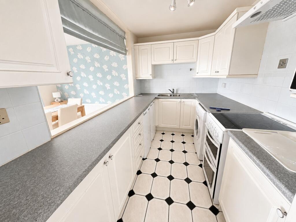 Apartment in Portsmouth - View 3