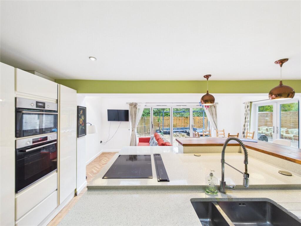 House in Bristol, Stapleton - More