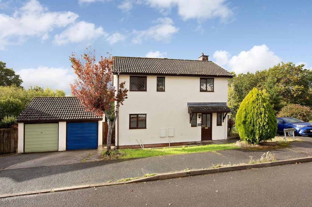3-bed detached on Bullands Close, Bovey Tracey, TQ13, £385,000