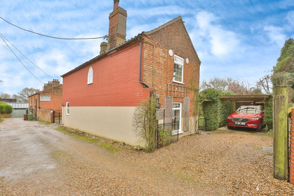 3-bed detached on Pit Lane, Swaffham, £425,000
