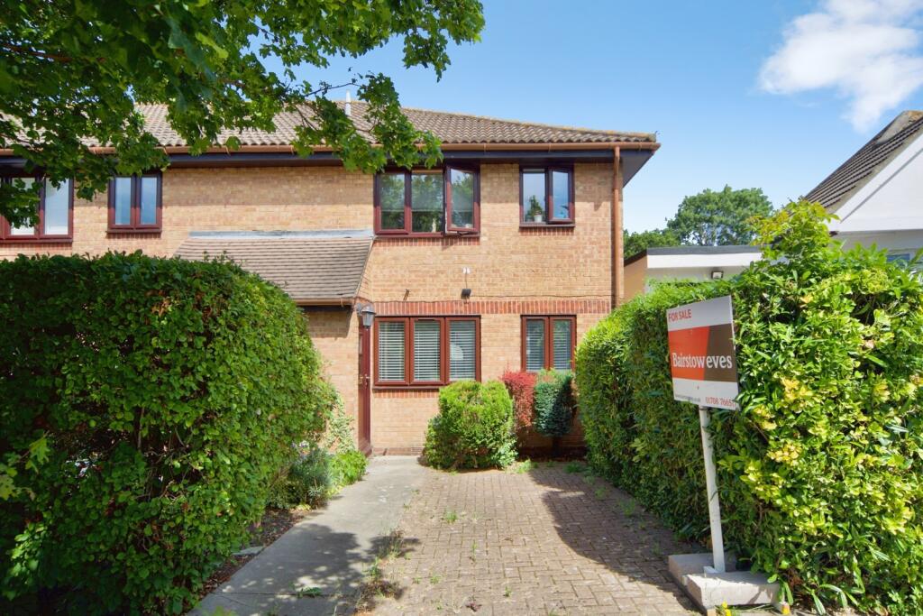 Main image of property: Mowbrays Road, Romford, RM5