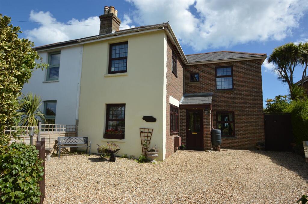 3-bed semi-detached on Oakhill Road, Pondwell, £375,000