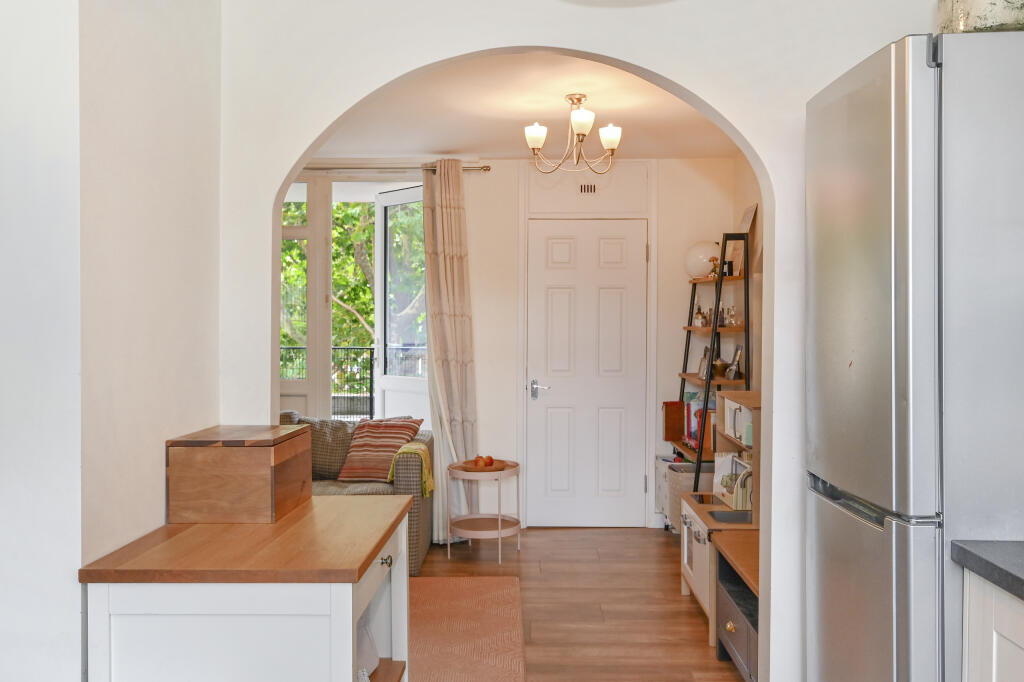 Apartment in London - More