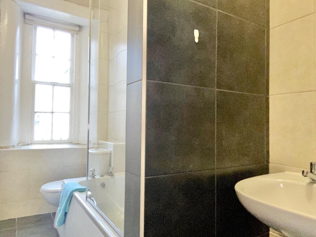 4 bedroom flat for rent
