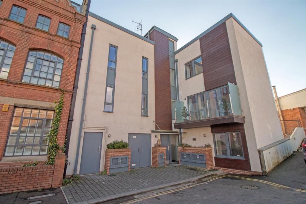 Main image of property: Stoneham Road, Hove