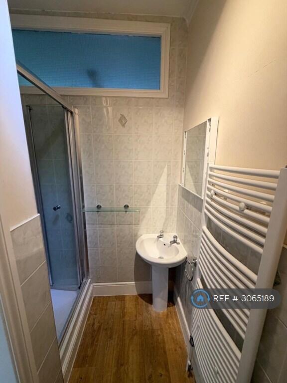 Apartment in Bristol - View 5