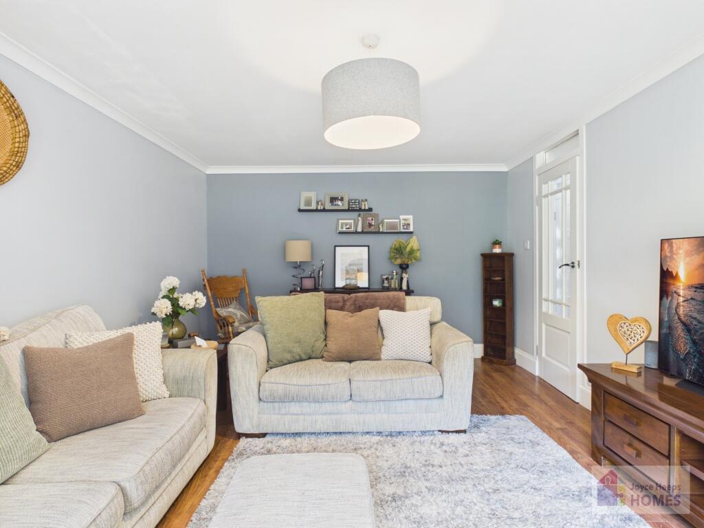 House in East Kilbride, Newlandsmuir, Crosshouse - View 3