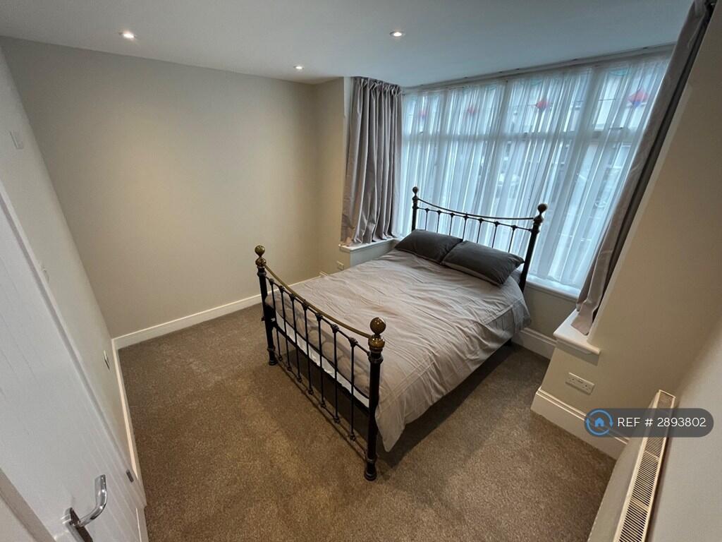 Main image of property: Alexandra Ave, Luton, LU3