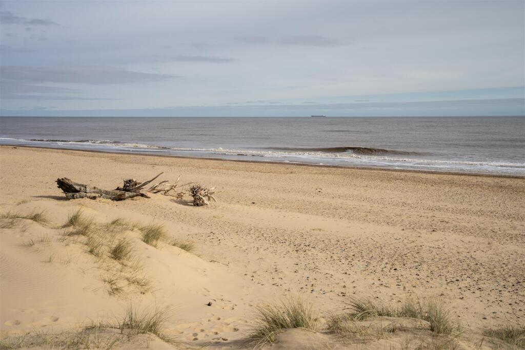 Ferry Road, Southwold photo 2