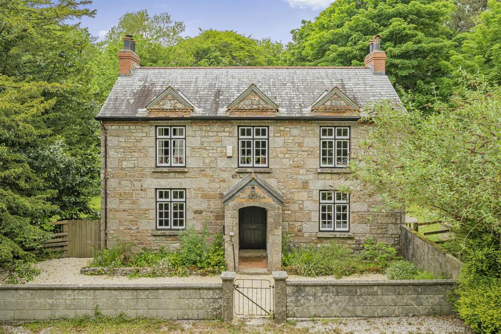 Main image of property: Pendarves, Camborne