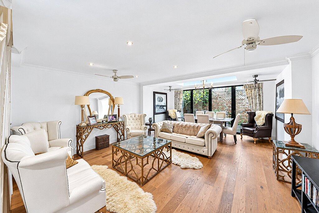 House in London, Walham Green, Fulham - View 2
