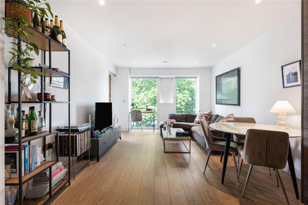 Main image of property: Featherstone Street, London, EC1Y