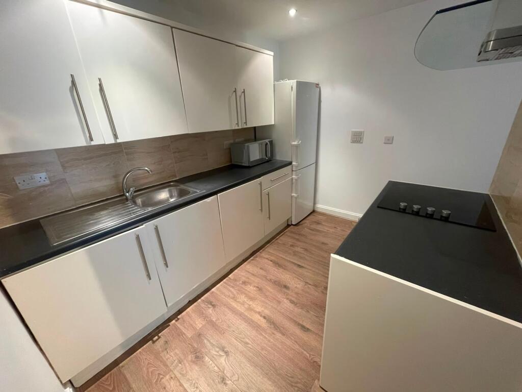 Apartment in Birmingham, West Midlands - View 5