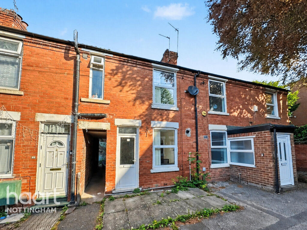 2-bed terraced on Ivy Grove, Carlton, £120,000
