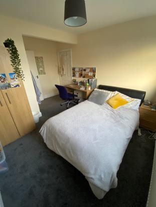 7 bedroom semi-detached house for rent