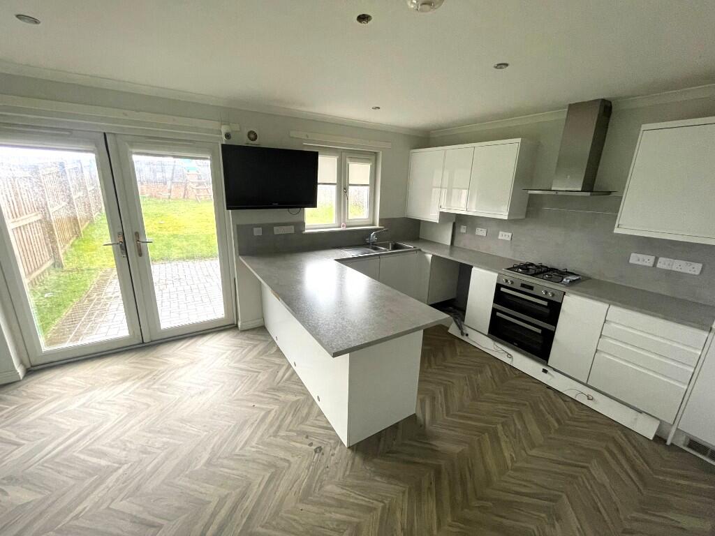 Fenton Place, Airdrie, Lanarkshire, ML6 photo 2