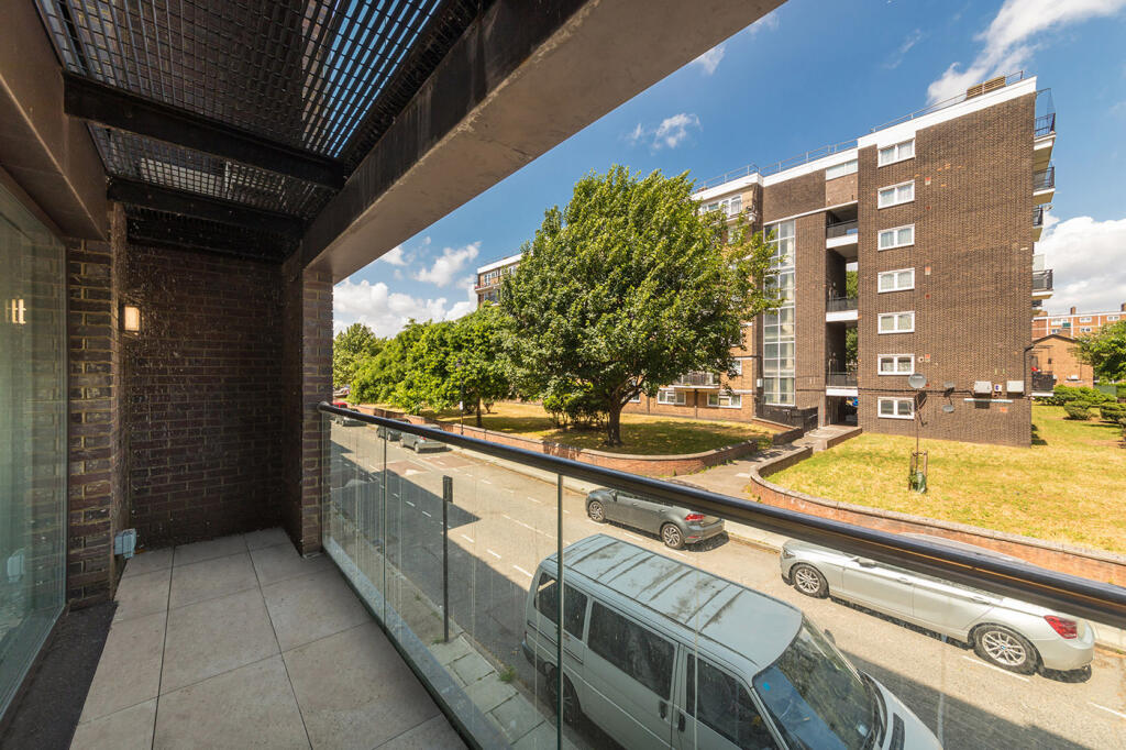 Apartment in London - View 3