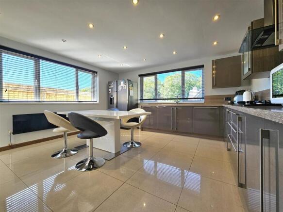 Additional image 12 of Lugtrout Lane, Catherine-De-Barnes