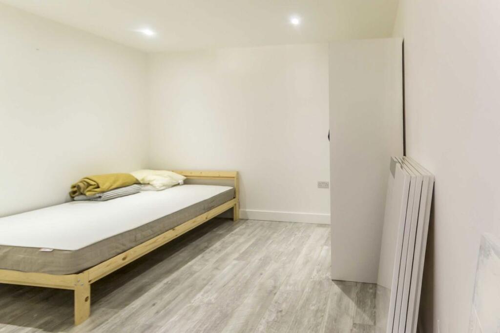 4 bedroom flat for rent