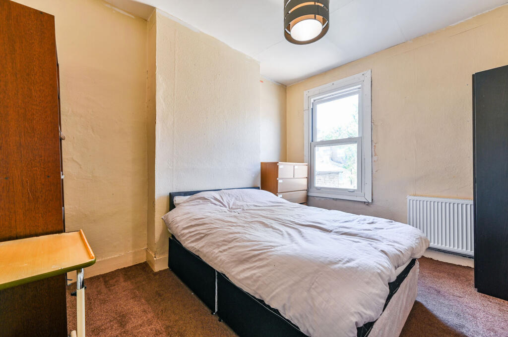 Elfort Road, Arsenal, London, N5 - View 4