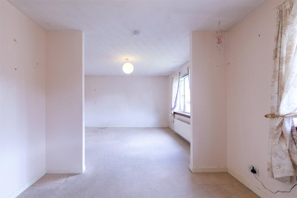 Abbotsford Crescent, Perth, Perth and Kinross, PH1 photo 4