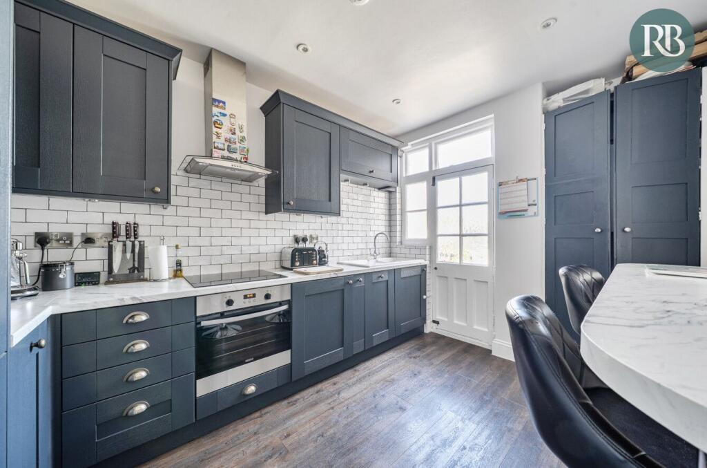 Apartment in Hove, Brunswick - View 5
