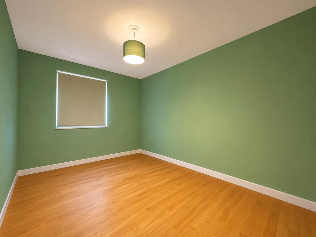 Stoneycroft Close, London, SE12 - View 5