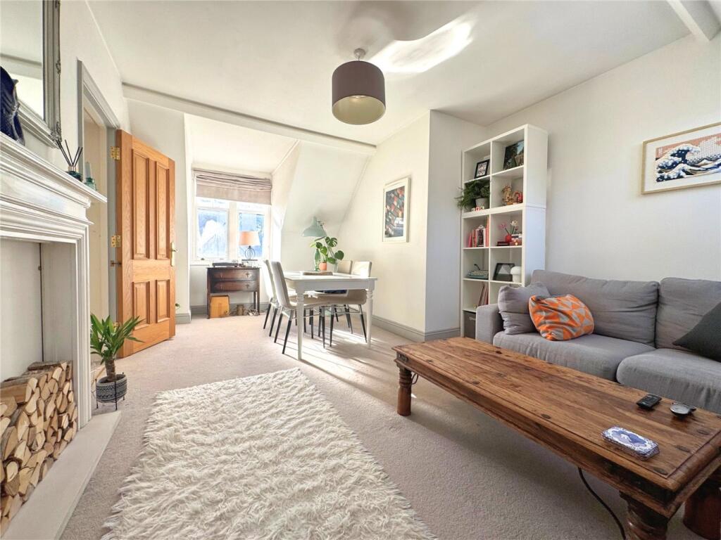 Apartment in Bournemouth, Westbourne - More