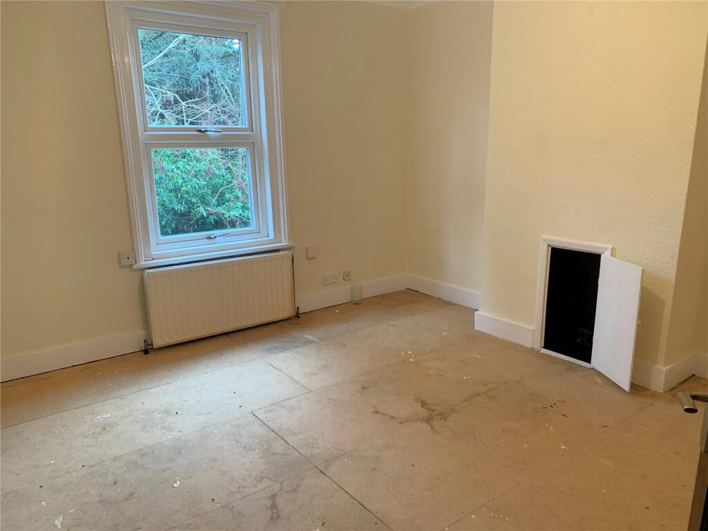 Apartment in East Grinstead, Blackwell - View 4