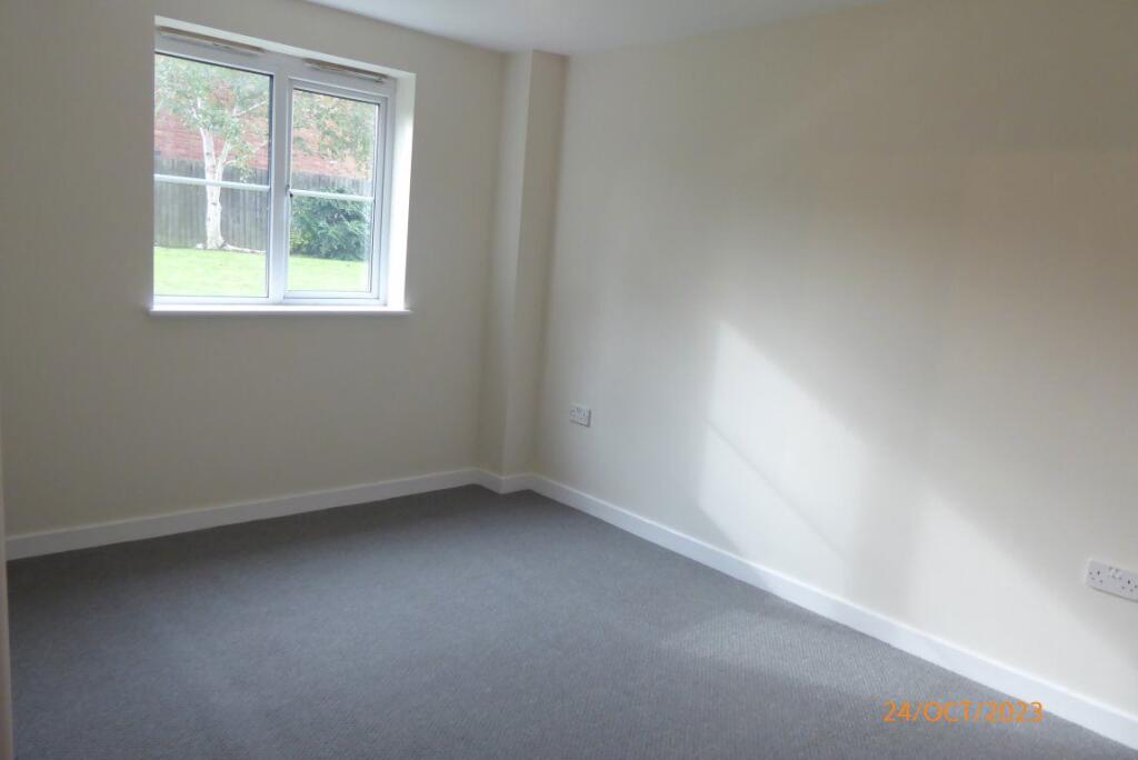 Apartment in Northampton, West Northamptonshire - View 6