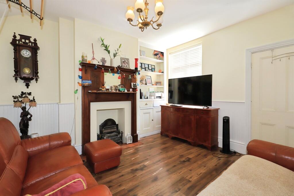 House in Dudley - View 3