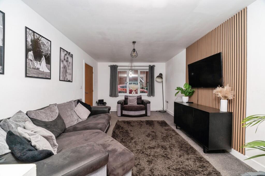 House in Grimsby, Scartho - View 5