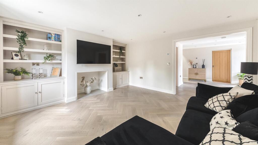 House in Amber Valley, Farnah Green, Belper - View 4