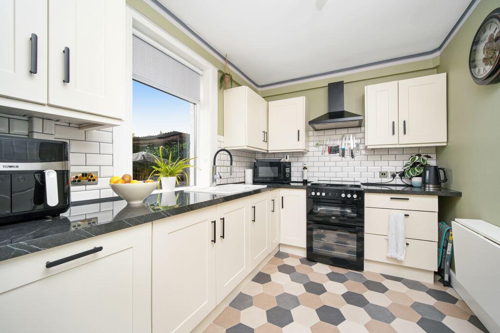 House in Edinburgh, Muirhouse/Salvesen - View 4