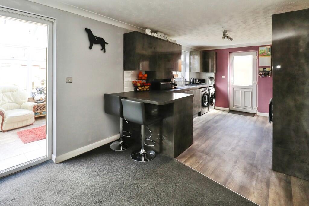 House in Lincoln - View 5