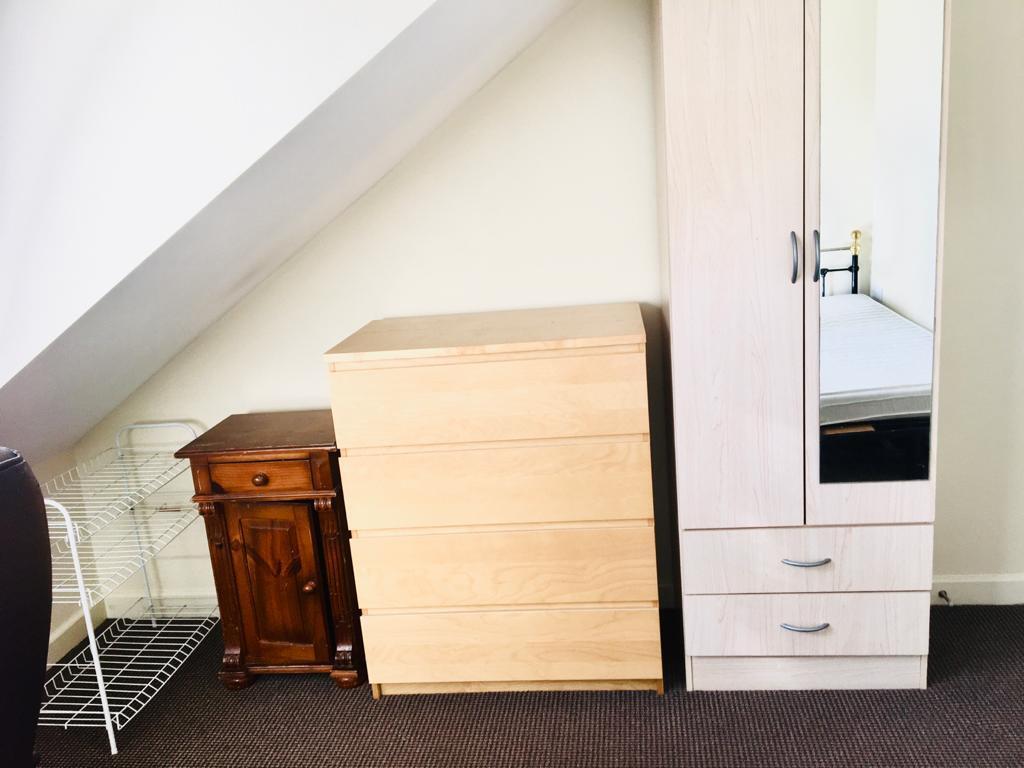 6 bedroom terraced house for rent