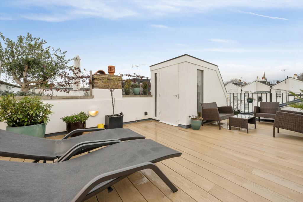House in London - View 3