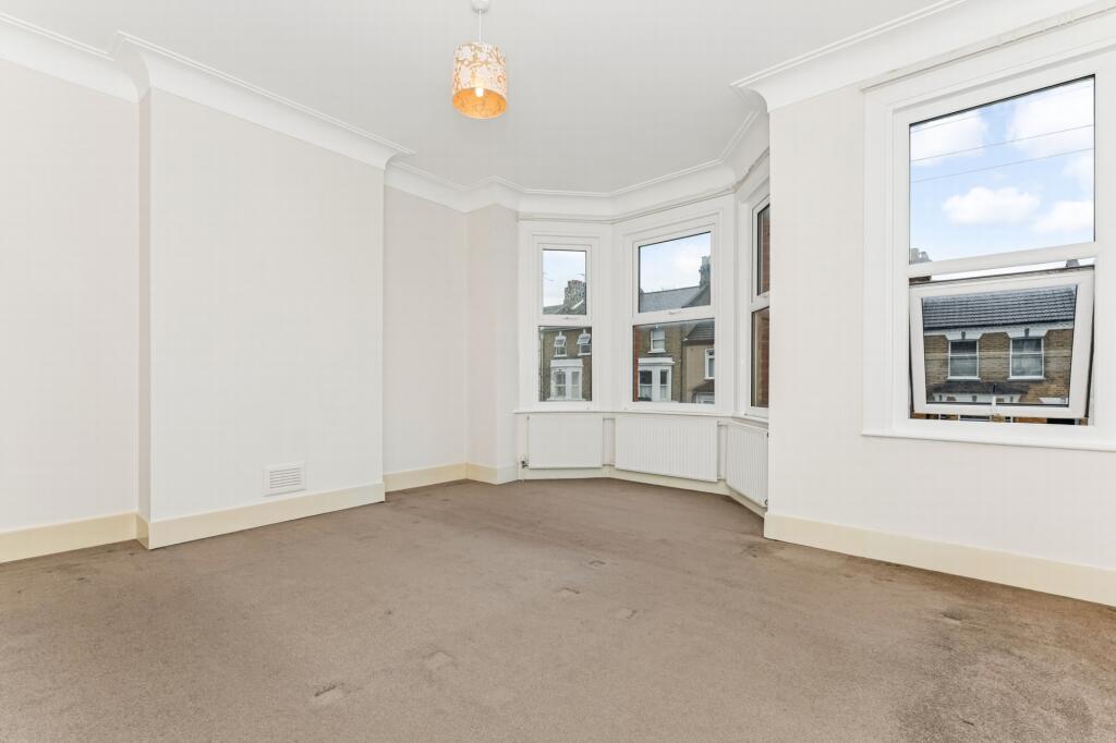 House in London - View 5