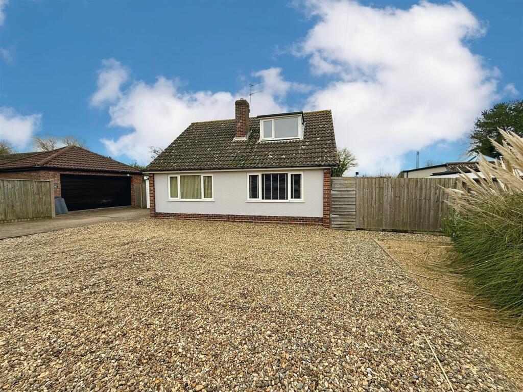 Main image of property: The Street, Lessingham NR12