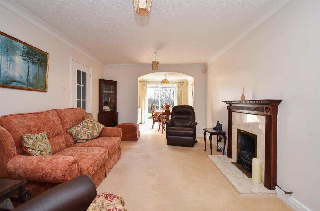 Shingle Court, St. Leonards-On-Sea photo 3