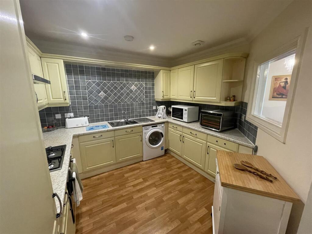 Apartment in Chester - More