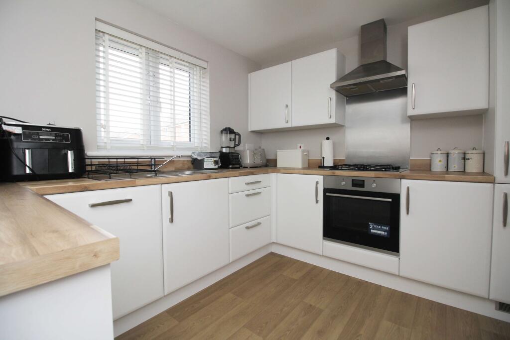 House in Cardiff, Llanharan - View 4