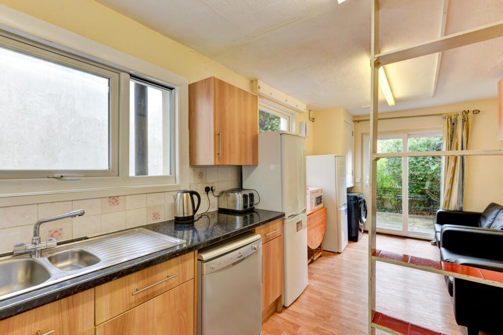 House in Brighton - View 4