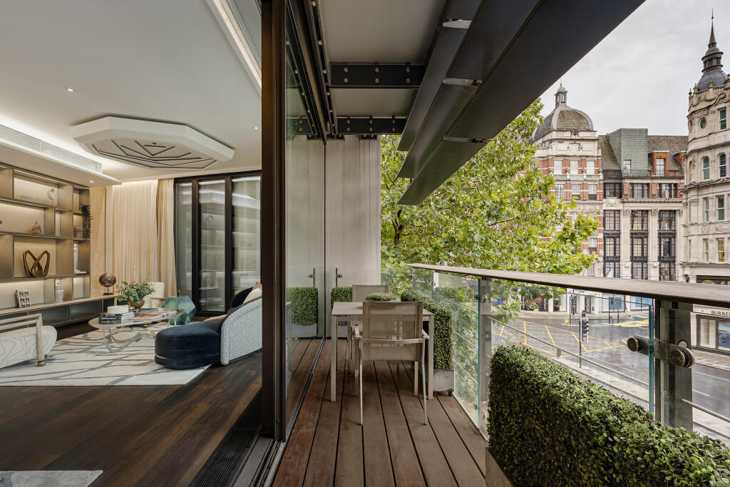 Apartment in London - More