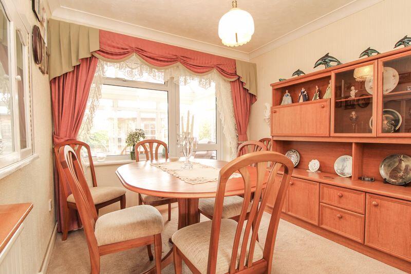 Ryton Close, Bedford, MK41 photo 4