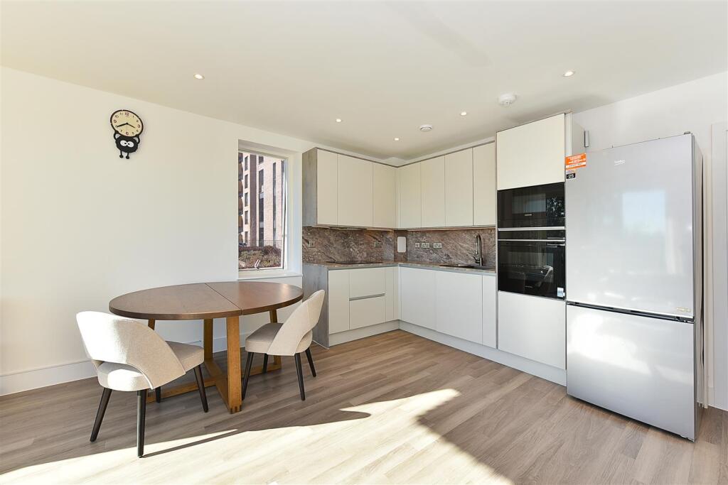 Apartment in London - View 4