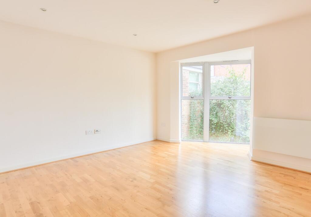 Additional image 3 of Lattimore Road, St Albans, Herts, AL1
